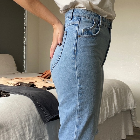 Rolla’s Original Straight Jeans - City Warn Denim - Picture 8 of 13